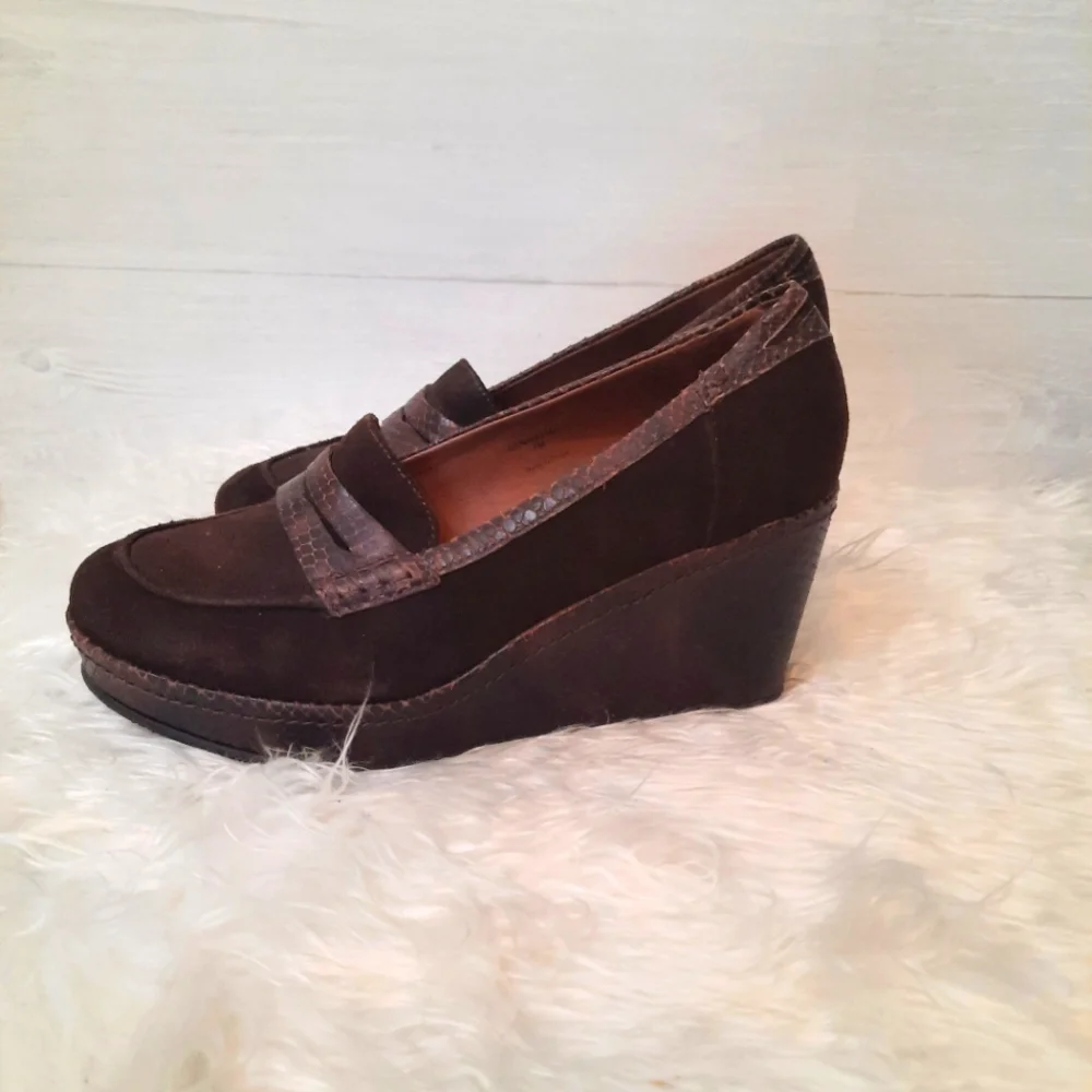 Donald J. Pliner Brown Suede Wedge Loafers size 7